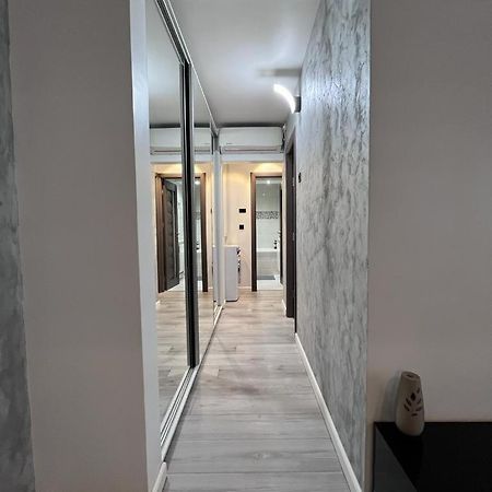 Elegant & Silver Luxury Apartament Krajowa Zewnętrze zdjęcie